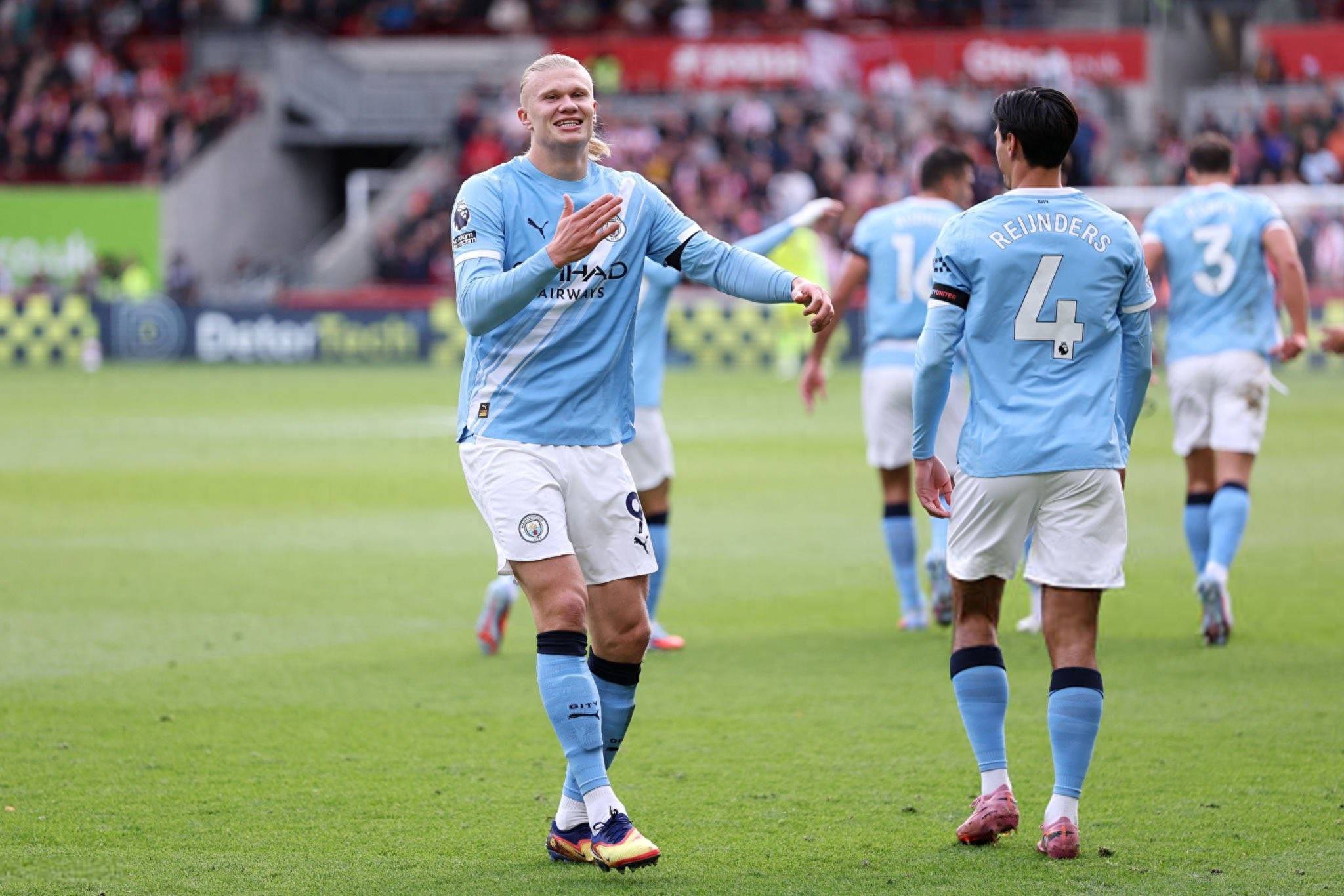 于帕梅卡诺：我对赛季首球很满意，续约与否与钱无关（于帕梅卡诺满意赛季首球：续约与金钱无关）