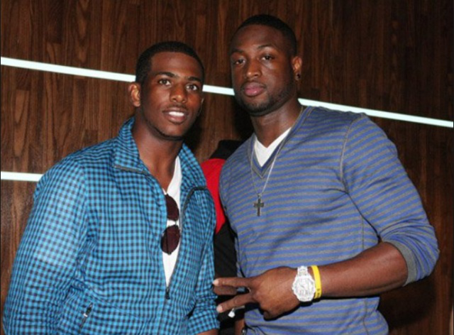 手感不佳！希罗半场11中2拿10分，正负值-14全场最低（状态低迷！希罗半场11投仅2中取10分，正负值-14全场垫底）