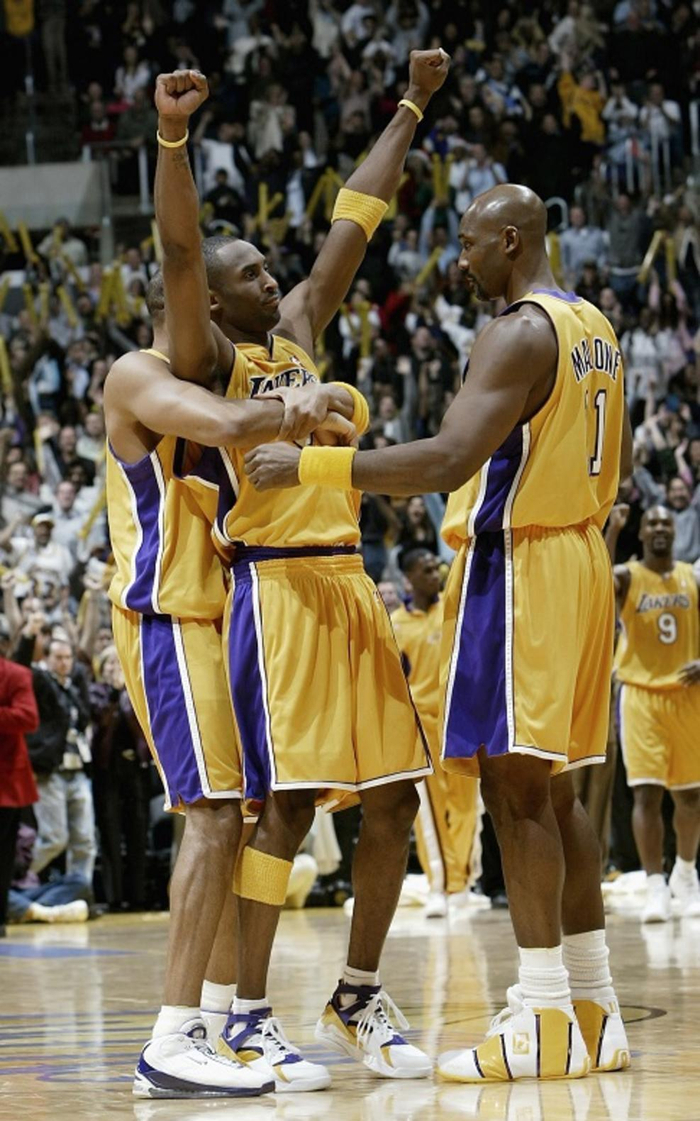 袁甲：成都个别球迷对阿奇姆彭种族歧视的行为必须严惩（袁甲：须严惩成都个别球迷对阿奇姆彭的种族歧视行为）