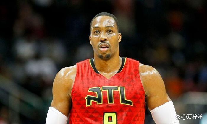 每体：巴萨让马丁替换德容出席发布会，以肯定前者的出色表现（每体：巴萨安排马丁顶替德容出席发布会，以示对其出色发挥的肯定）