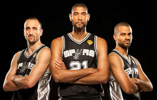 新秀首次入选国家队大名单（新秀首度入围国家队大名单）