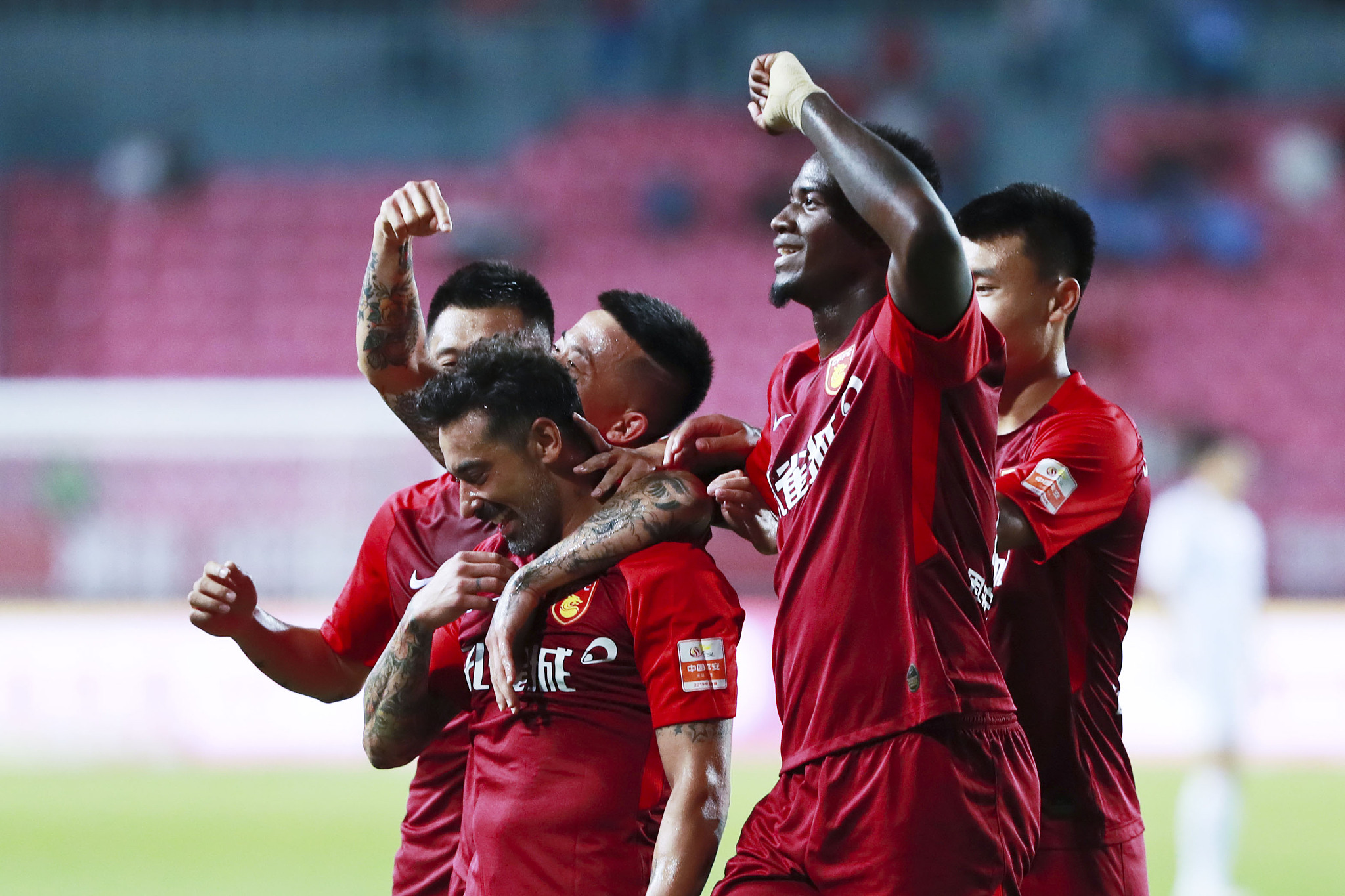 波兰U21名单：乌尔班斯基、皮耶图谢夫斯基领衔（波兰U21阵容公布：乌尔班斯基、皮耶图谢夫斯基压阵）