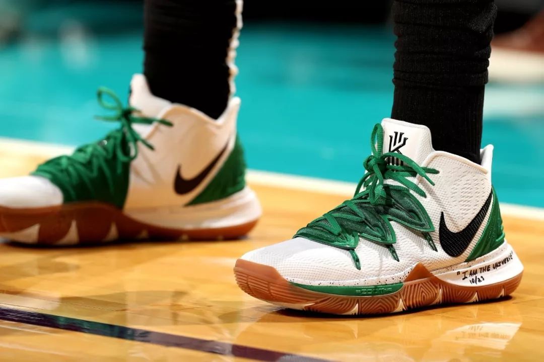 NBA：勇士主场击败小牛 库里三分火力全开（NBA：勇士主场力克独行侠 库里三分手感炙热）