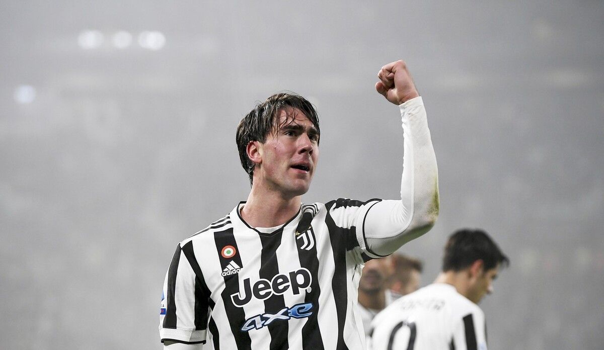 北京国安在2025年足协杯夺冠，五冠登顶，与上海海港同获亚冠资格，但亚冠表现惨淡，中超差距明显。