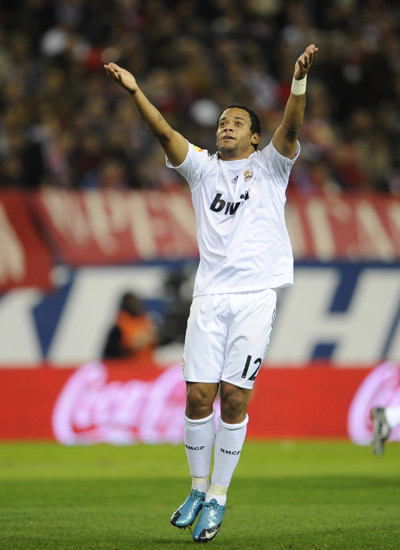 瓦基弗银行女排新赛季冲欧冠决赛主帅：很幸运能拥有博斯科维奇（瓦基弗银行女排冲击新季欧冠决赛 主帅：拥有博斯科维奇很幸运）