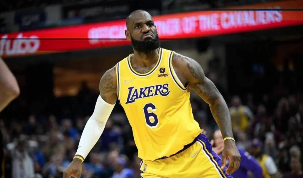 迪乌夫：新环境并不容易应对，我的目标是与国米一起成长（迪乌夫：适应新环境并不轻松，我希望与国米共同进步）