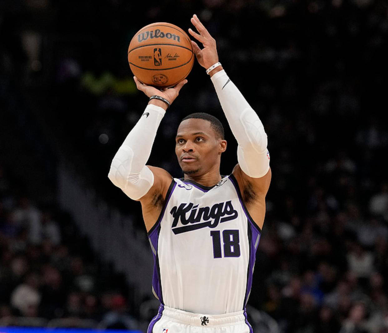 意甲西甲齐变天！AC米兰1-0登顶，巴萨3-1反超皇马，尤文终结2连平，马竞7连胜（意甲西甲同迎变局：AC米兰1-0登顶，巴萨3-1反超皇马，尤文止住2连平，马竞豪取7连胜）